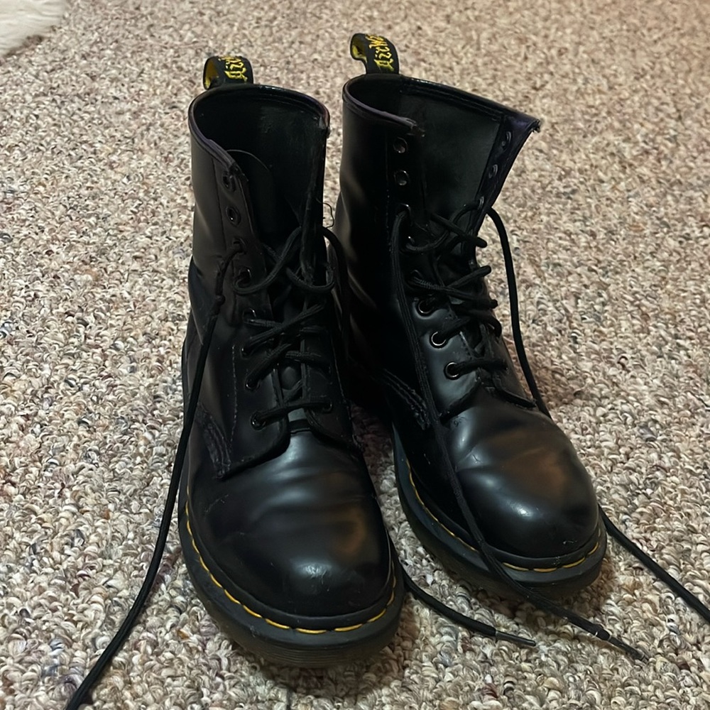 Dr. Martens BLACK BOOT🖤